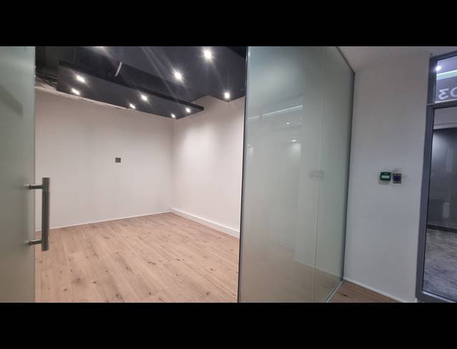 148M² OFFICE TO LET IN SEA POINT